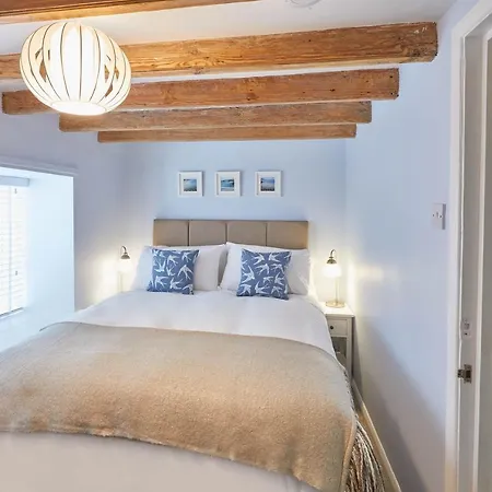 Host&stay - Amber Whitby