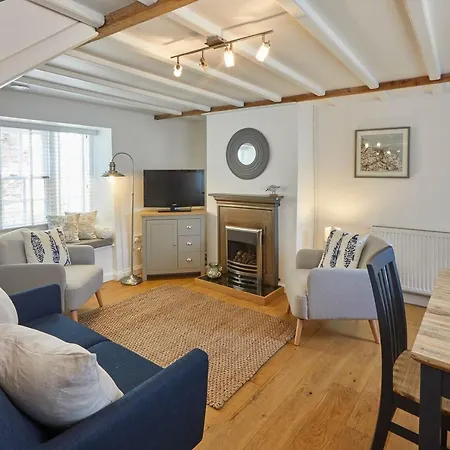 Host&stay - Amber Whitby