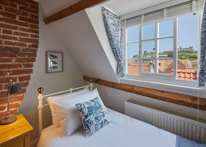 Host & - Amber Whitby